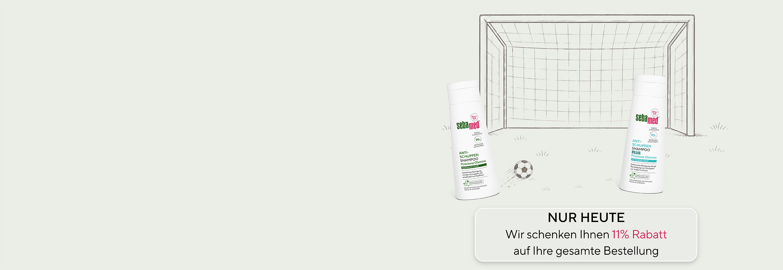 Zwei Flaschen Sebamed Anti-Schuppen Shampoo mit einem Fußball und Tor.